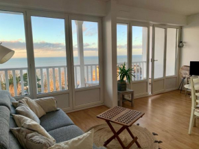 Vacances à Trouville en famille vue mer